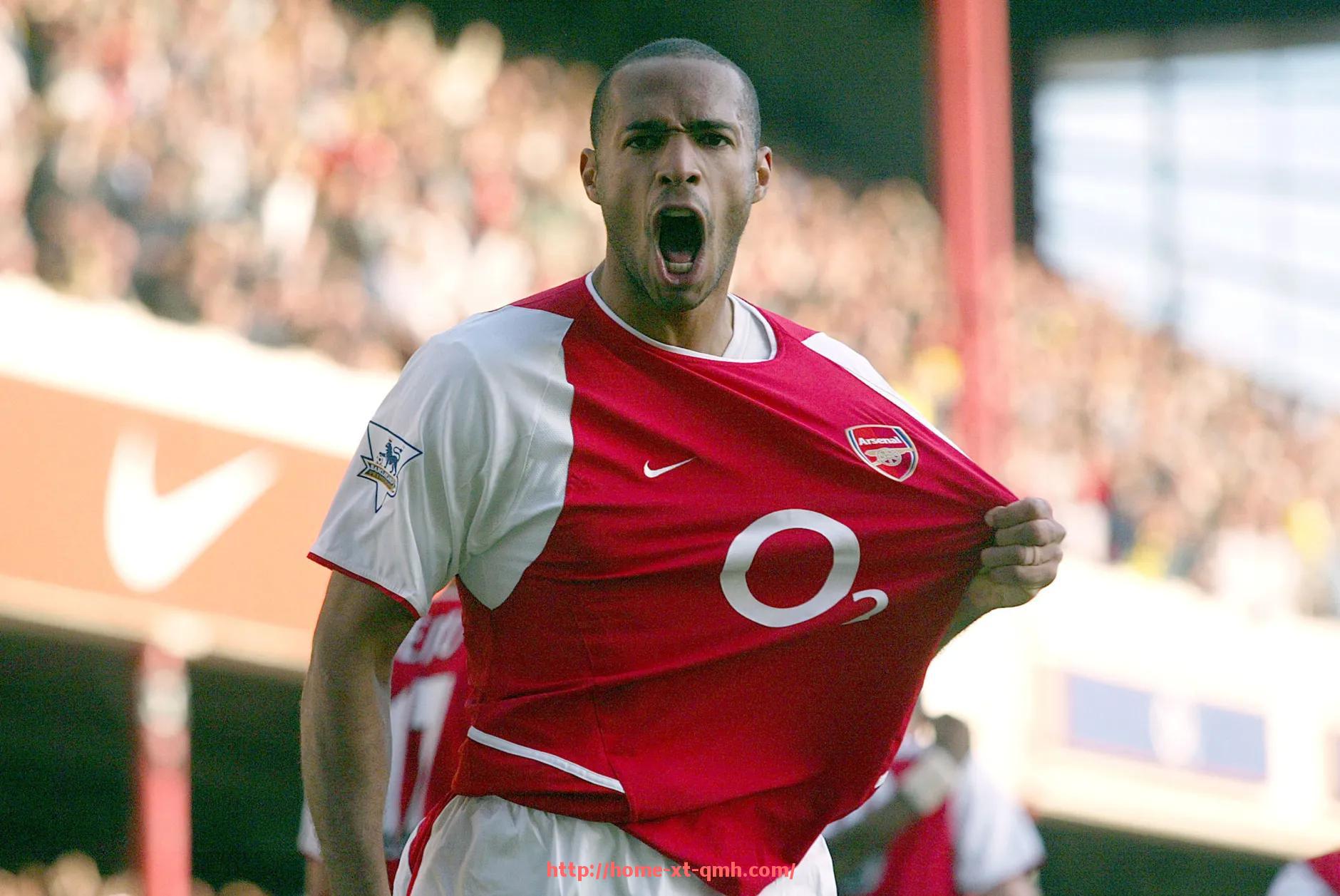 球盟会官网-今年英超7支球队征战欧战赛事的表现与赛程总结